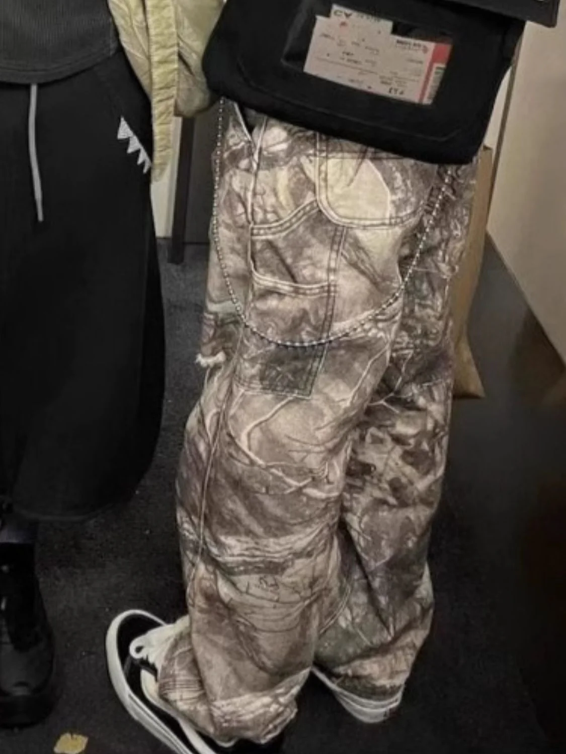 Men's Twig Camouflage Distressed Jeans - Image 4