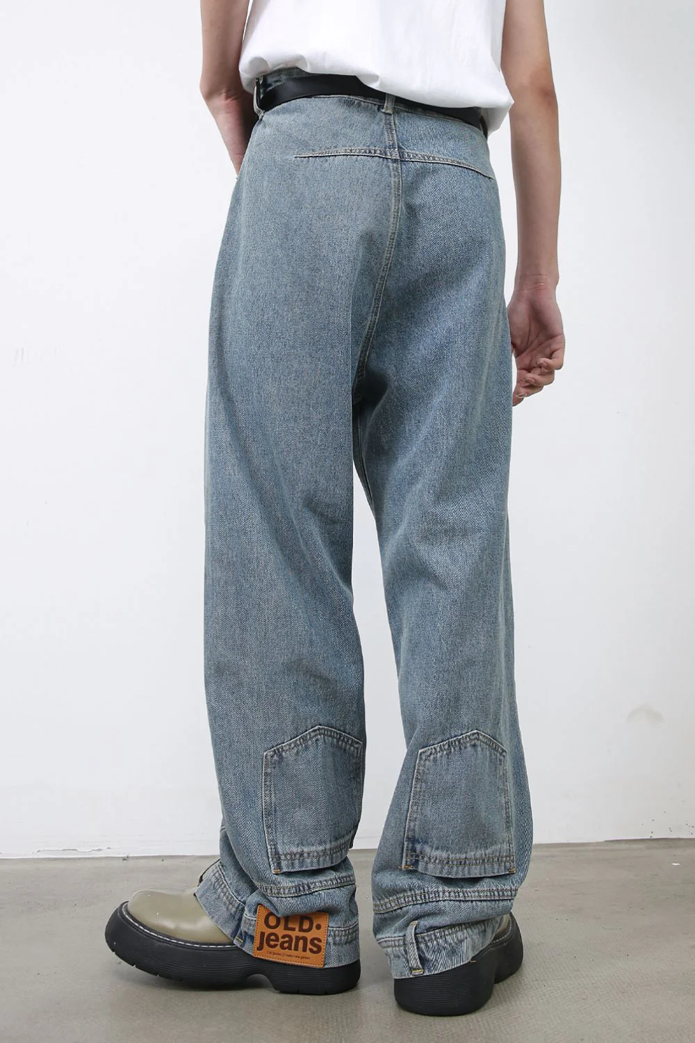 Men's Washed Loose Jeans with Pockets - Image 2
