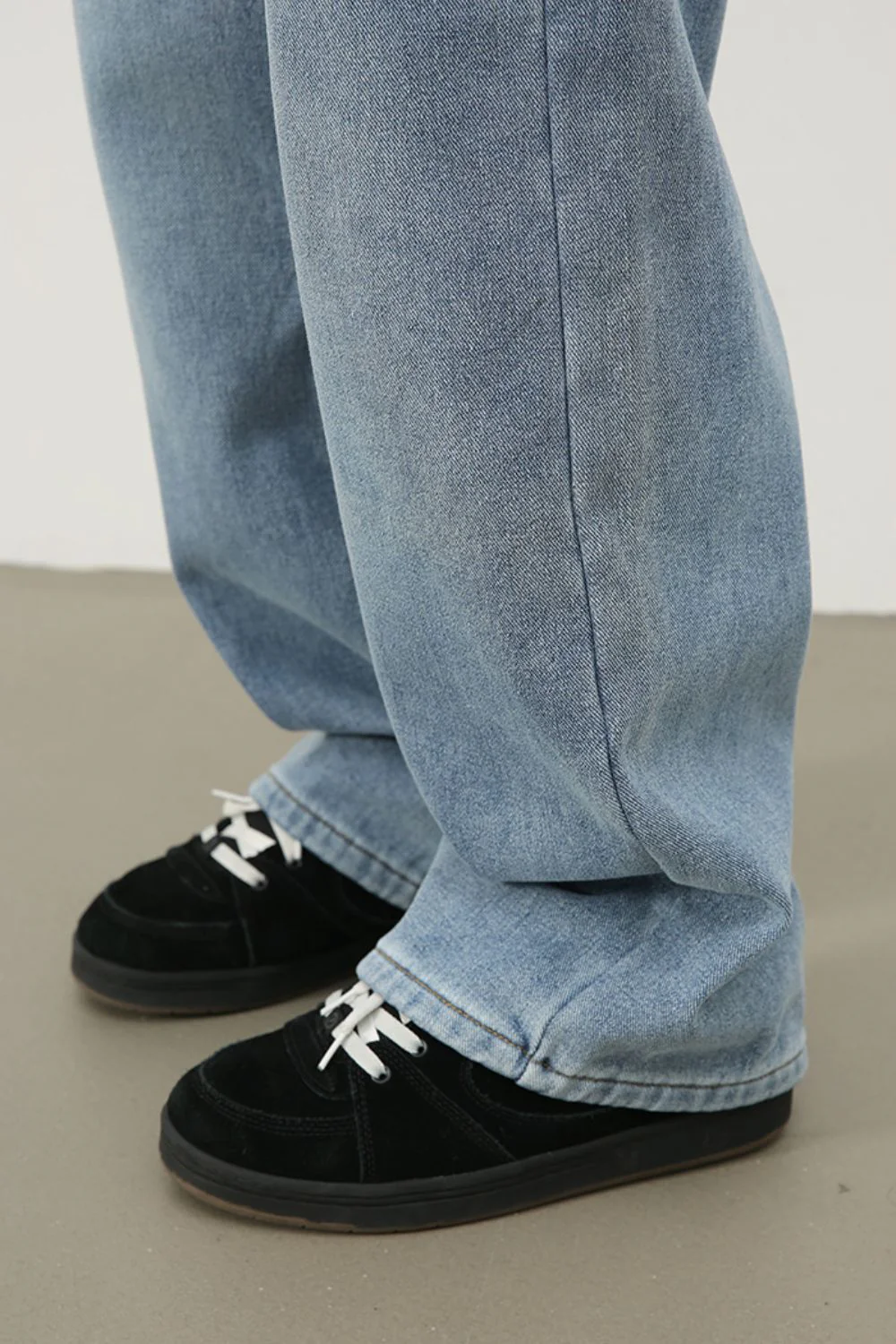 Men's Wide Leg Jeans - Image 11