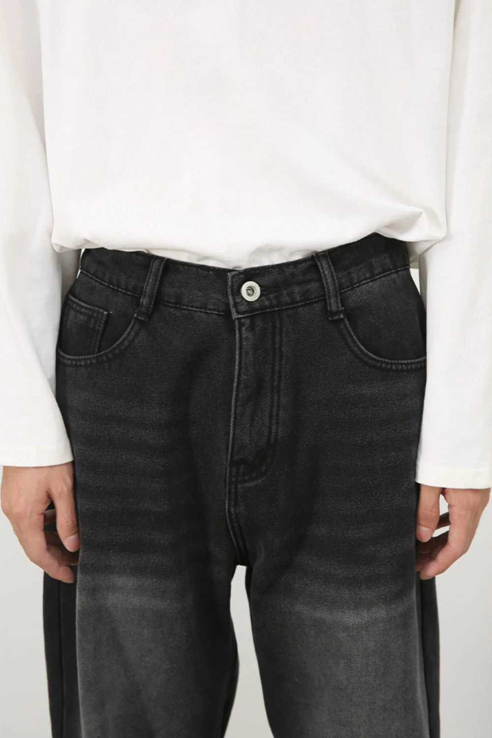 Men's Wide Leg Jeans - Image 5