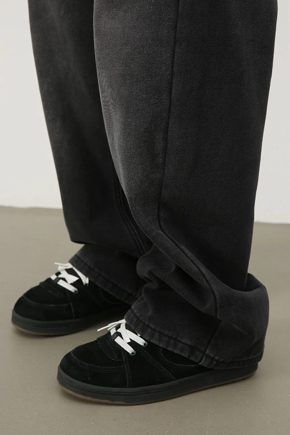 Men's Wide Leg Jeans - Image 6