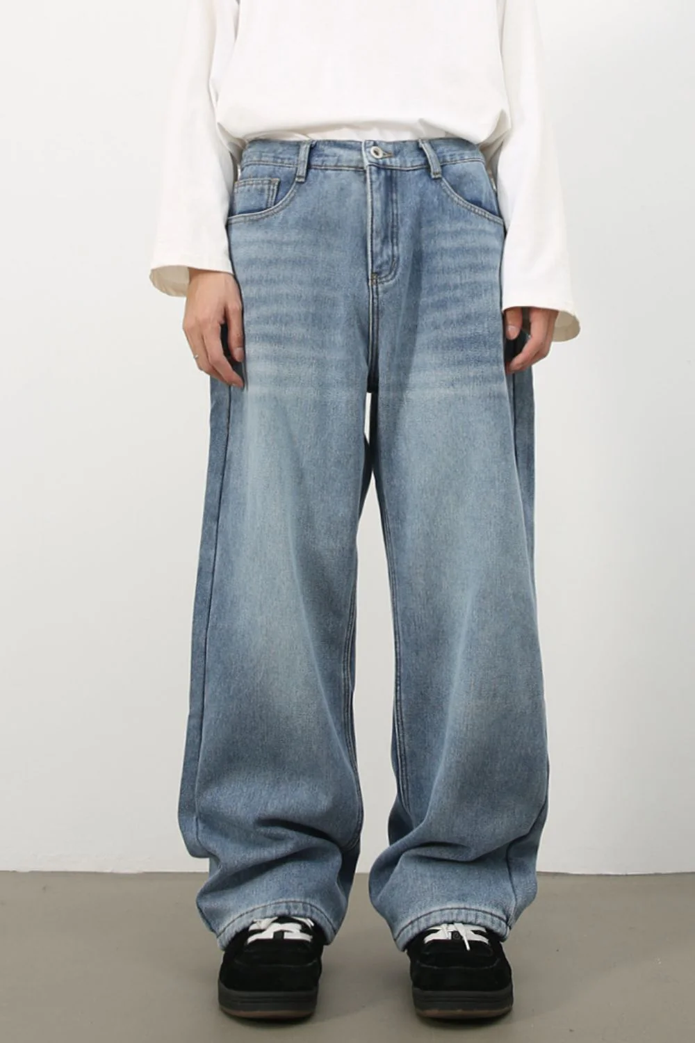 Men's Wide Leg Jeans - Image 7