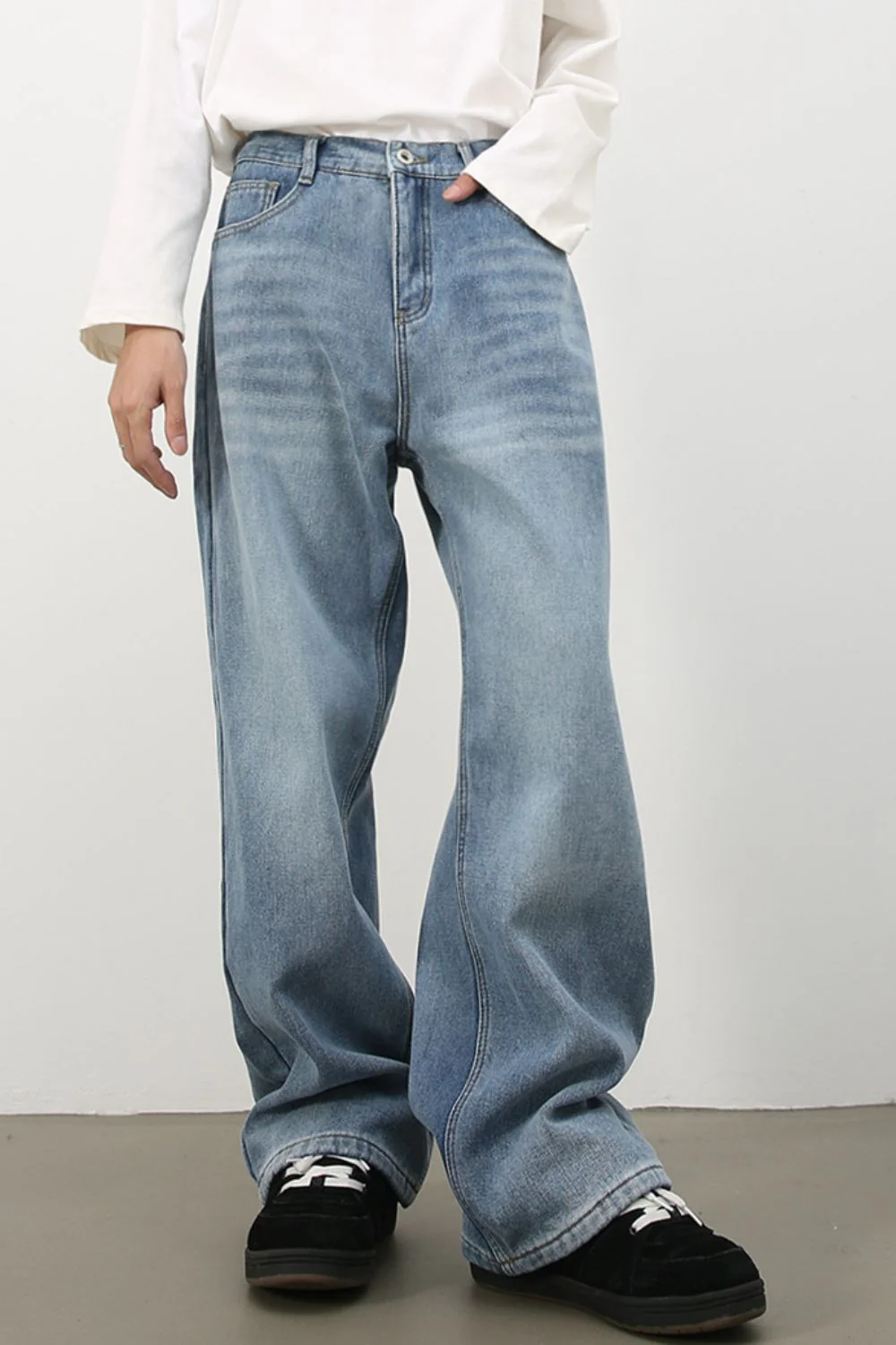 Men's Wide Leg Jeans - Image 8