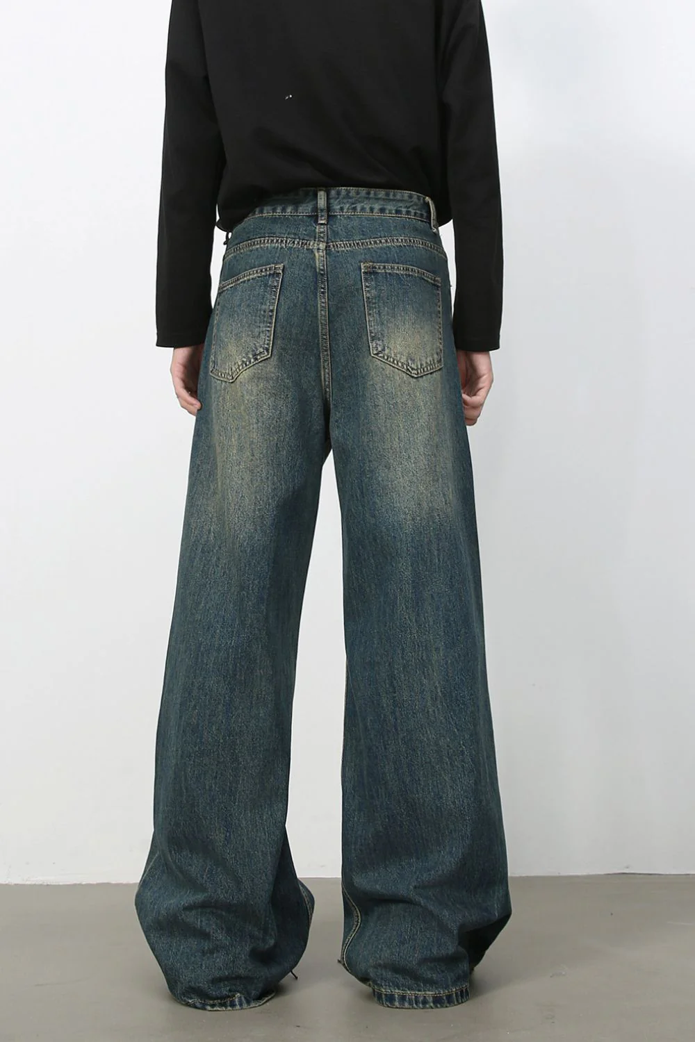 Men's Wide Leg Jeans - Image 3