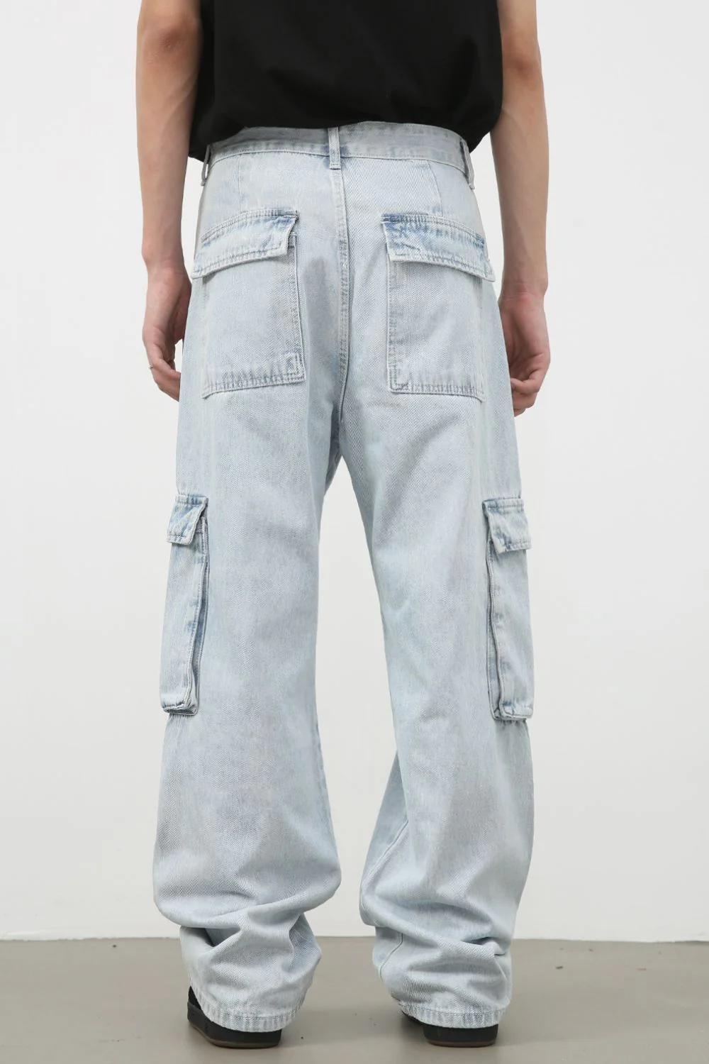 Men's Wide Leg Jeans with Cargo Pockets - Image 2