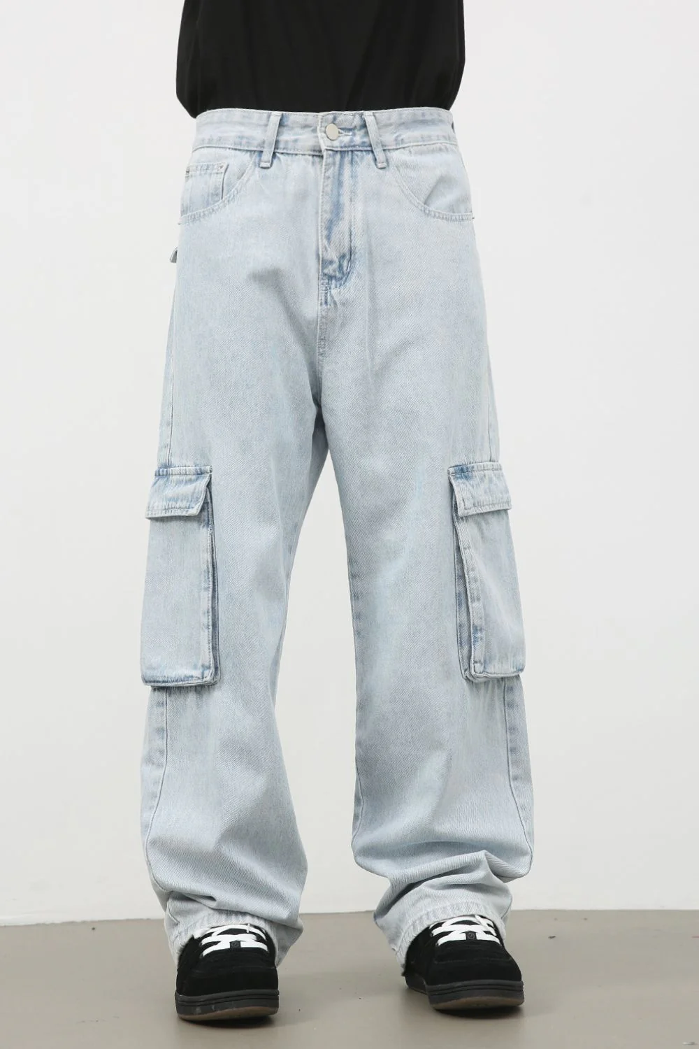 Men's Wide Leg Jeans with Cargo Pockets - Image 3