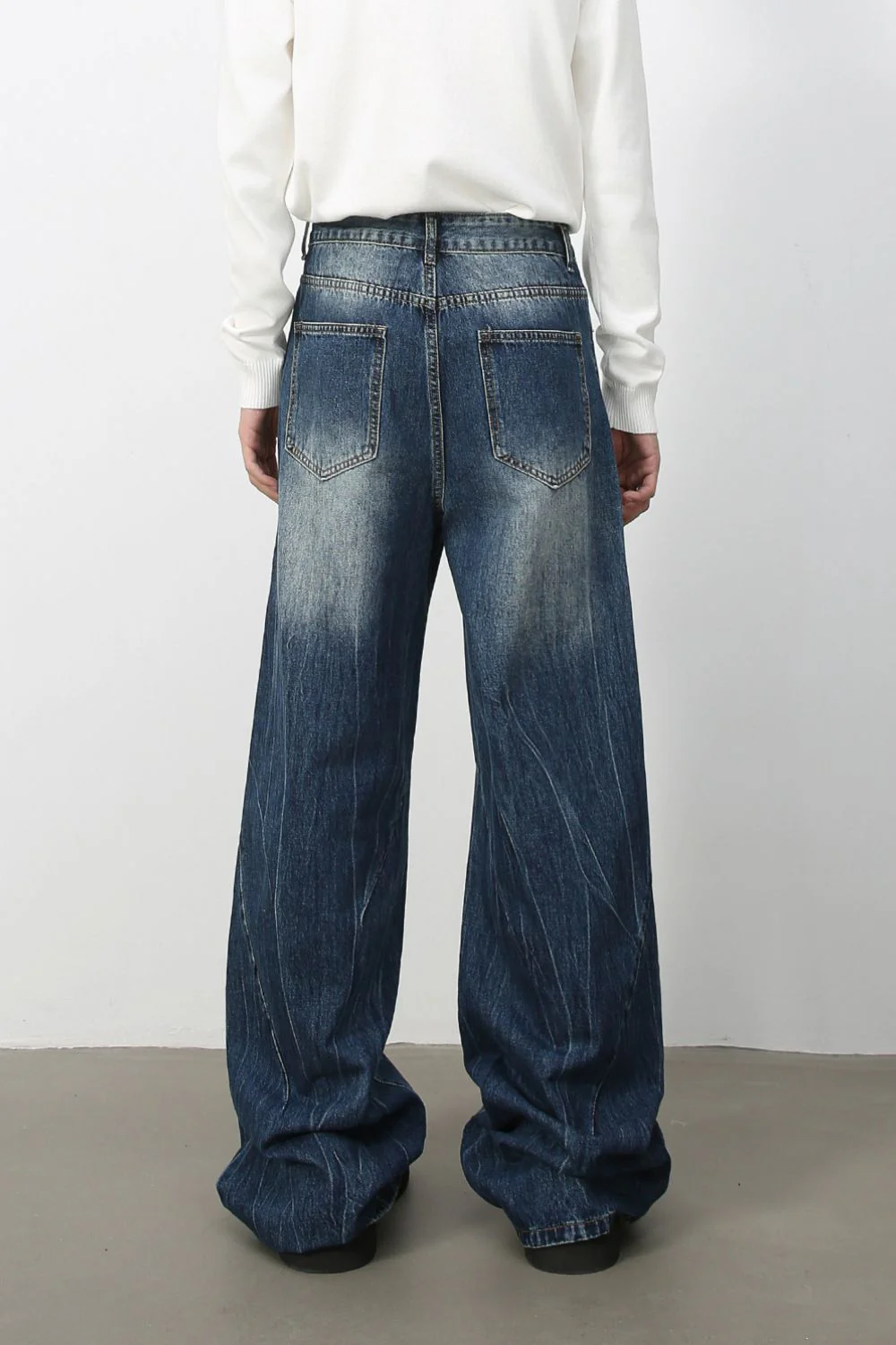 Men's Wide Leg Jeans with Pockets - Image 3