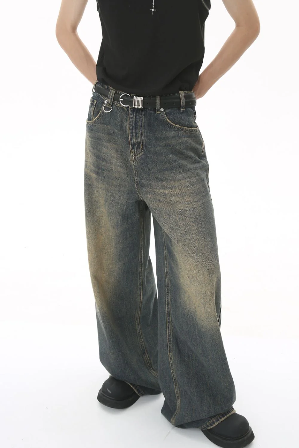 Men's Wide Leg Jeans with Pockets - Image 4