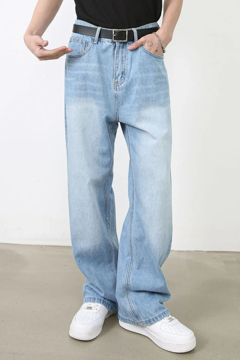 Men's Wide Straight Jeans with Pockets - Image 2