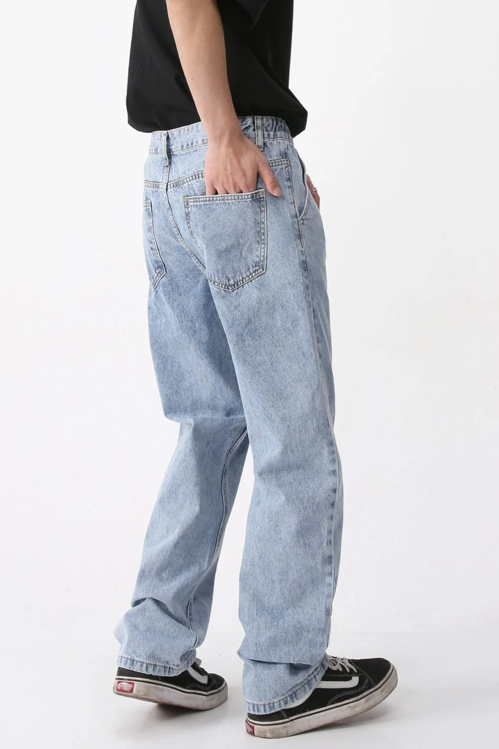 Mid Rise Baggy Jeans with Pockets - Image 3