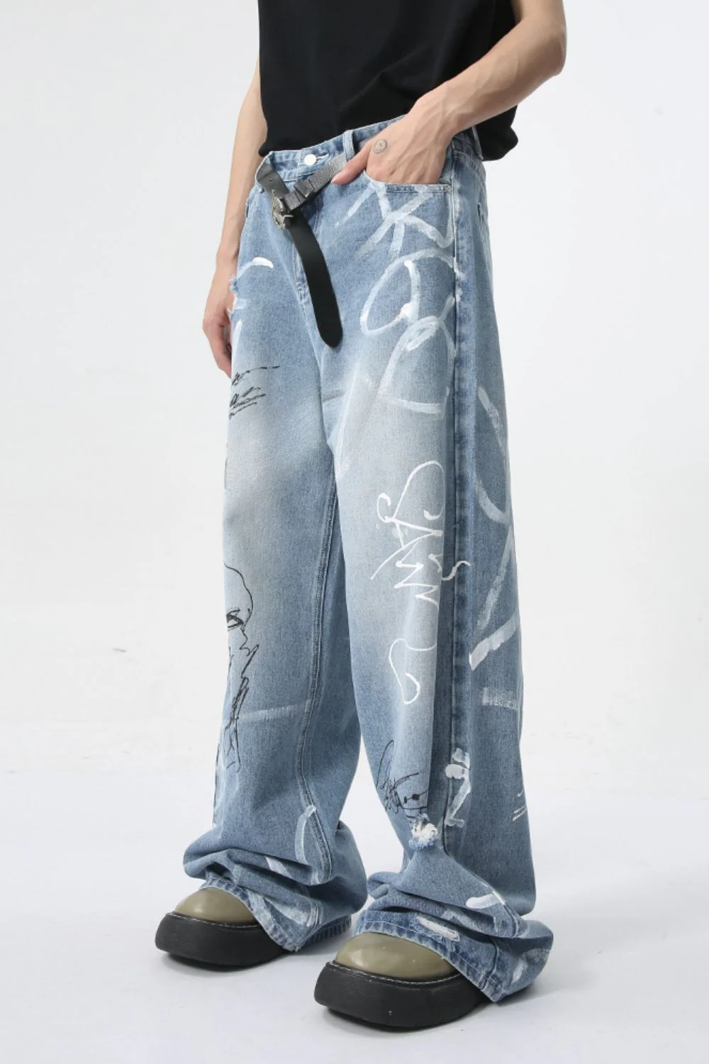 Mid Rise Graffiti Print Distressed Wide Leg Jeans - Image 5