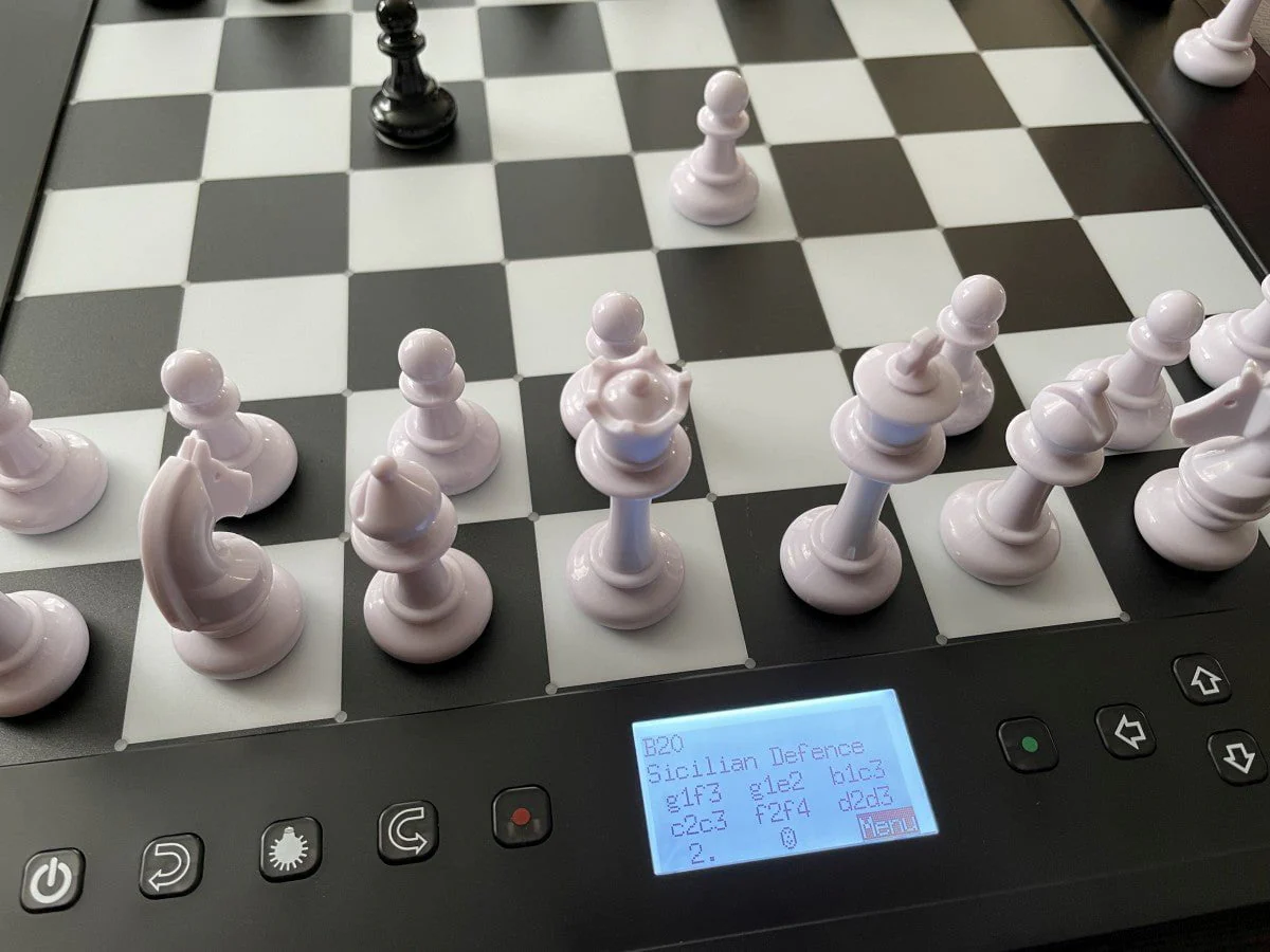 Millennium Chess Computer - The King Competition by Chess House - Image 11