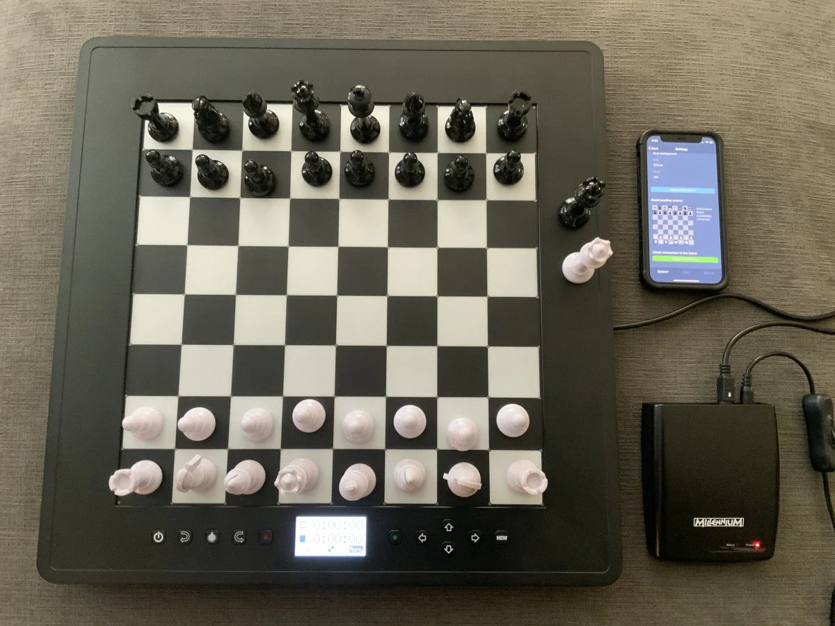 Millennium Chess Computer - The King Competition by Chess House - Image 12
