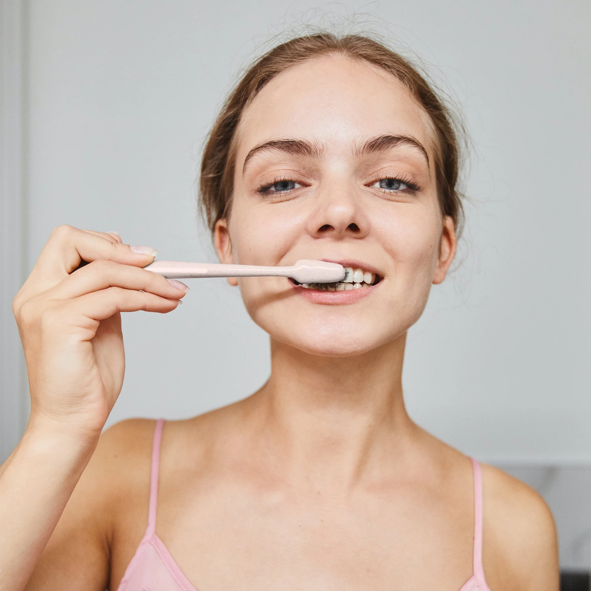 Natural Radiance Combo: Activated Coconut Charcoal Powder Natural Teeth Whitener + 100% Eco-friendly Cedarwood Toothbrushes (6 Pack) by Pursonic - Image 3