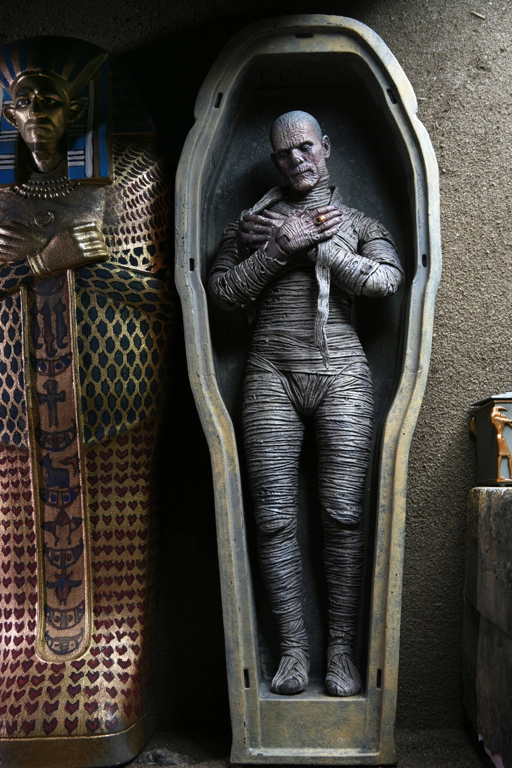 NECA Universal Monsters: Ultimate Mummy (COLOR) - Image 4