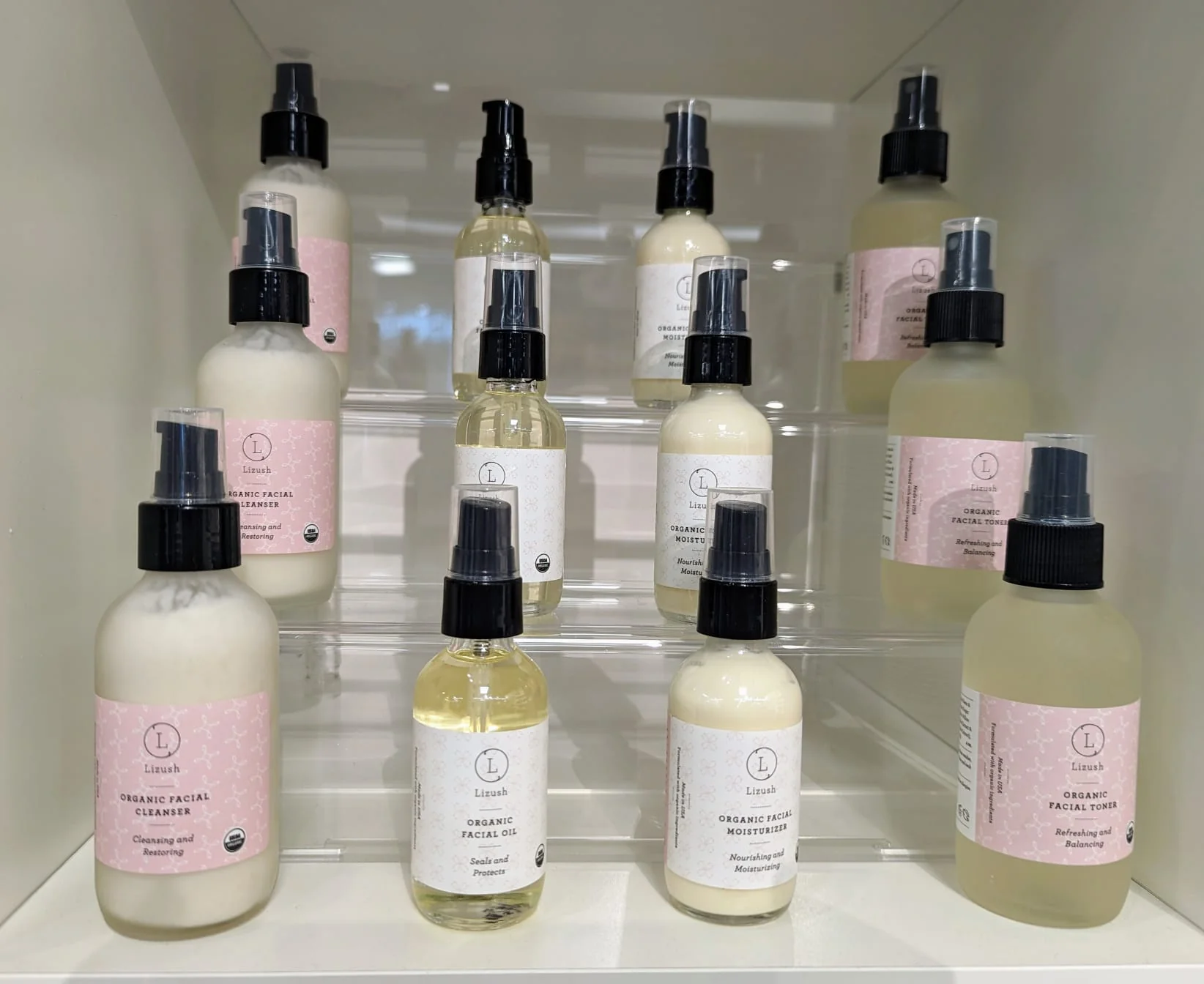 ORGANIC FACIAL TONER Refreshing and Balancing by Lizush - Image 3