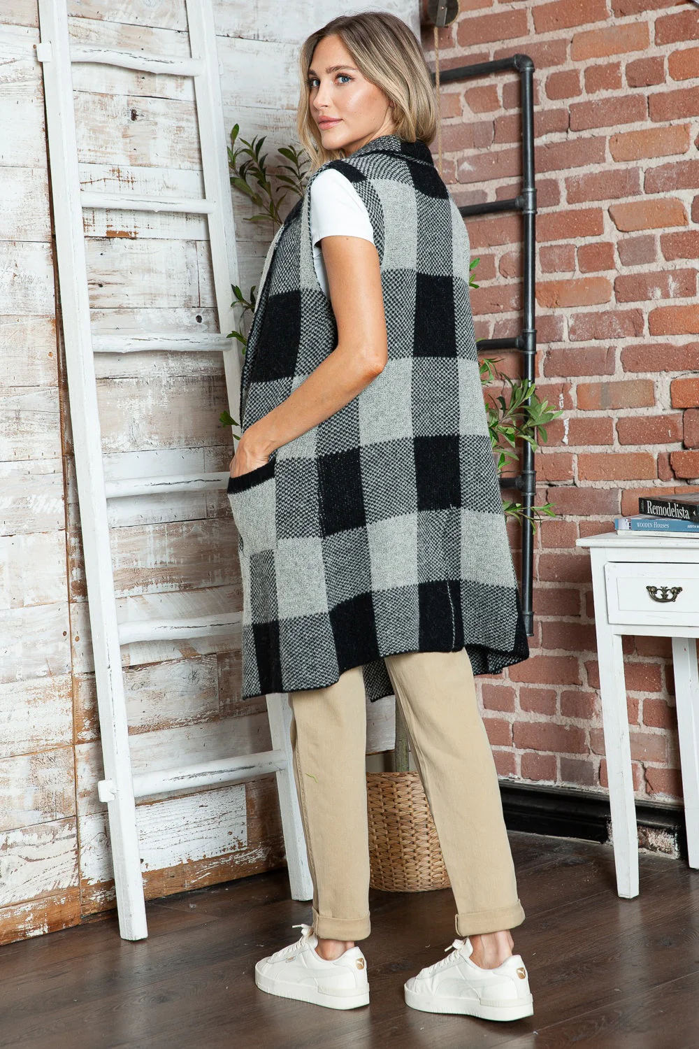 Plaid Lapel Collar Sleeveless Cardigan - Image 13