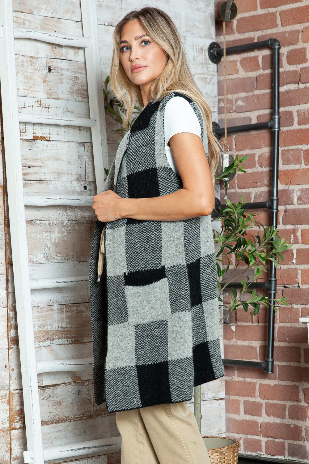 Plaid Lapel Collar Sleeveless Cardigan - Image 4