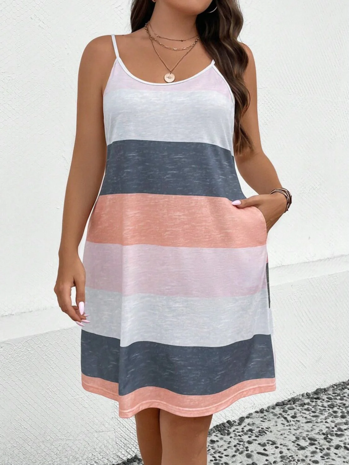 Plus Size Color Block Scoop Neck Mini Dress - Image 3