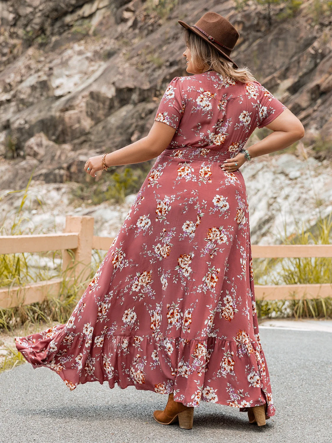 Plus Size Floral Slit Ruffle Hem Dress - Image 2