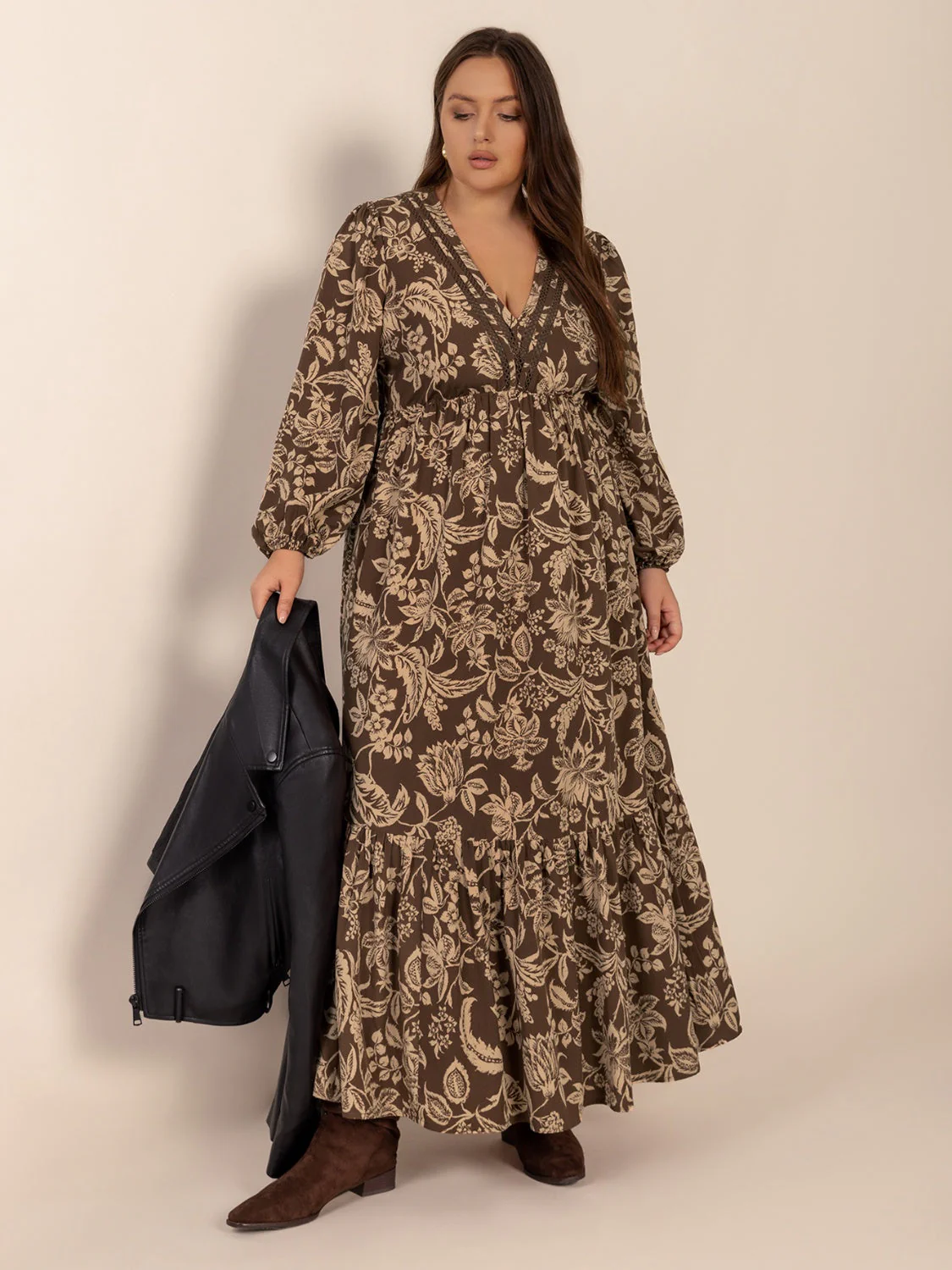 Plus Size Printed V-Neck Balloon Sleeve Maxi Dress - Image 7