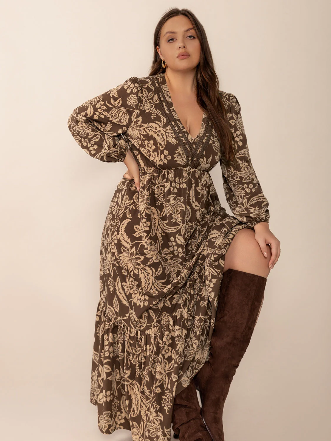 Plus Size Printed V-Neck Balloon Sleeve Maxi Dress - Image 8