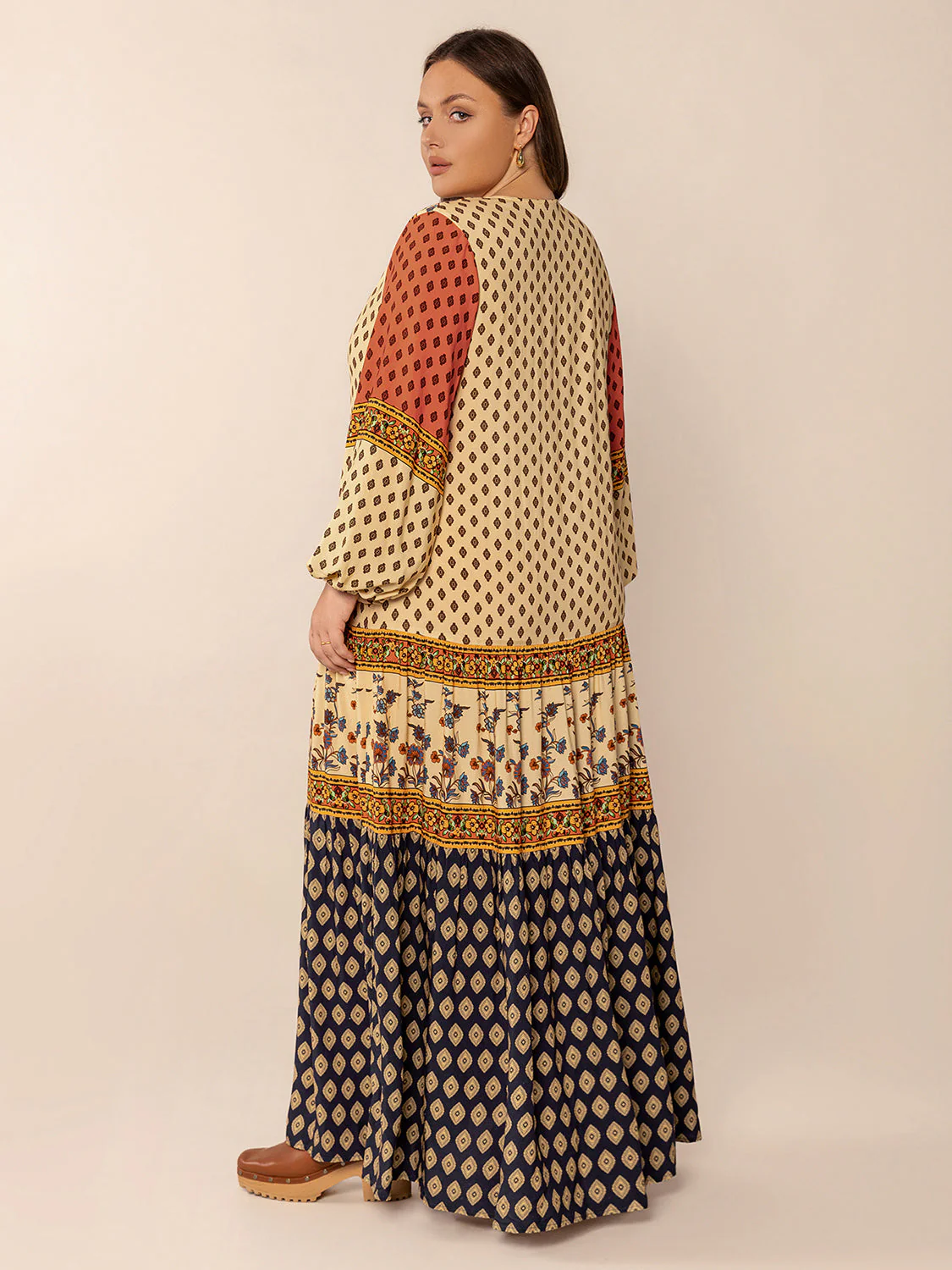 Plus Size Printed V-Neck Long Sleeve Maxi Dress - Image 2