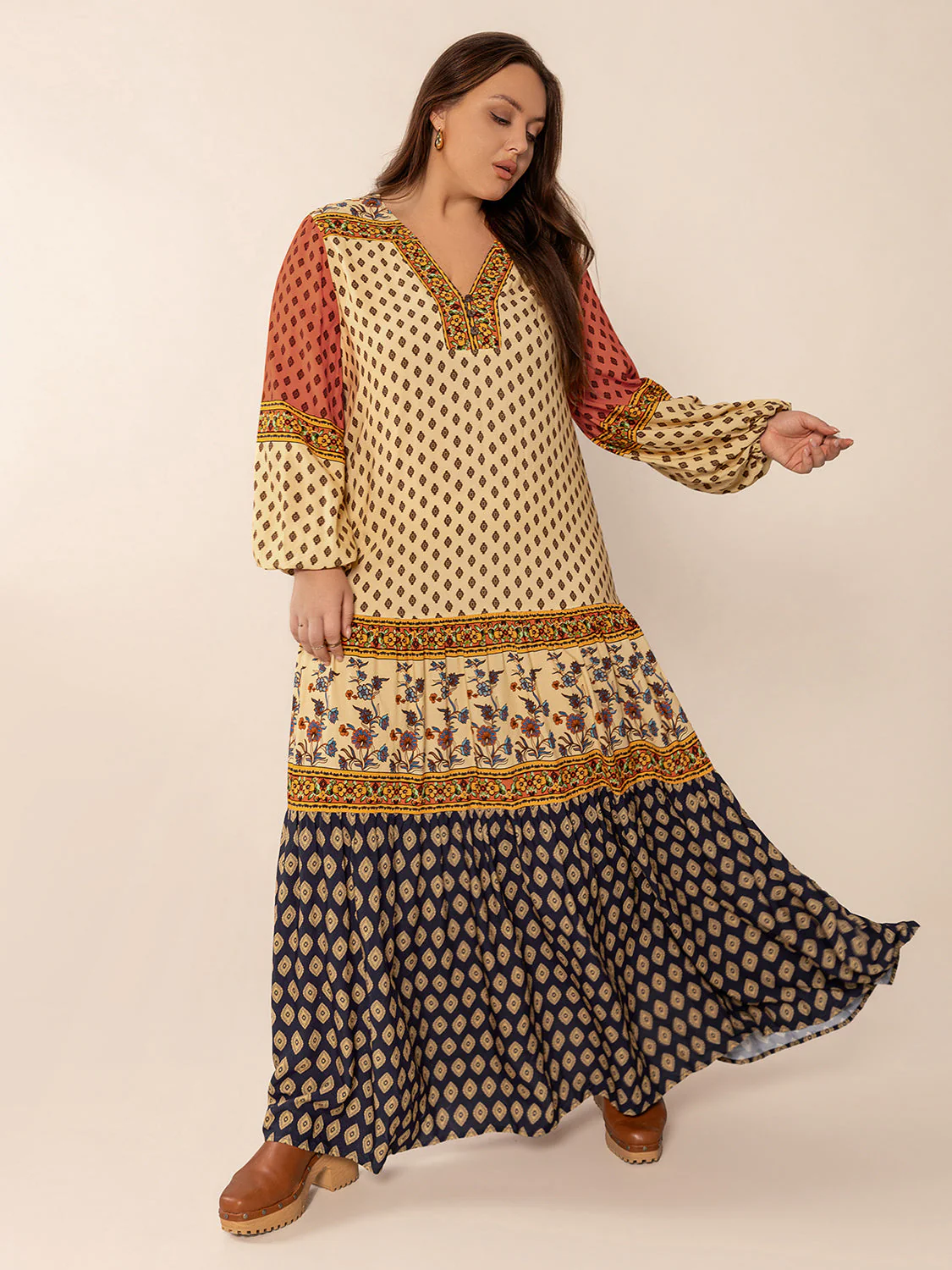 Plus Size Printed V-Neck Long Sleeve Maxi Dress - Image 6