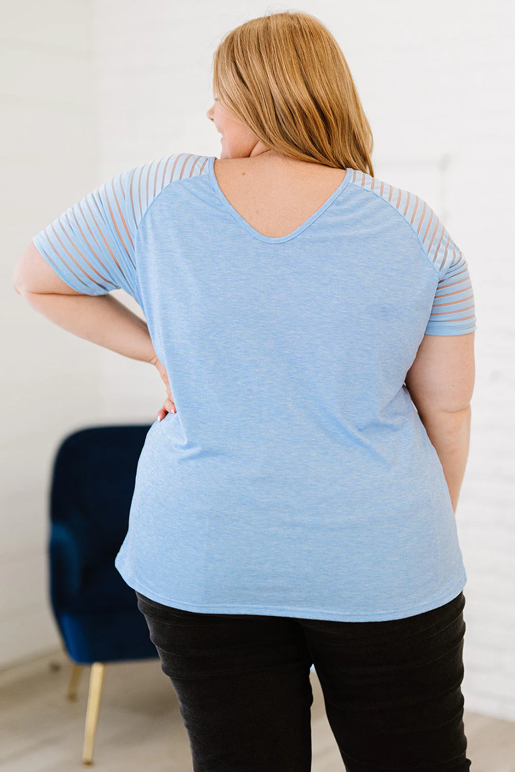 Plus Size V-Neck Raglan Sleeve Tee - Image 10