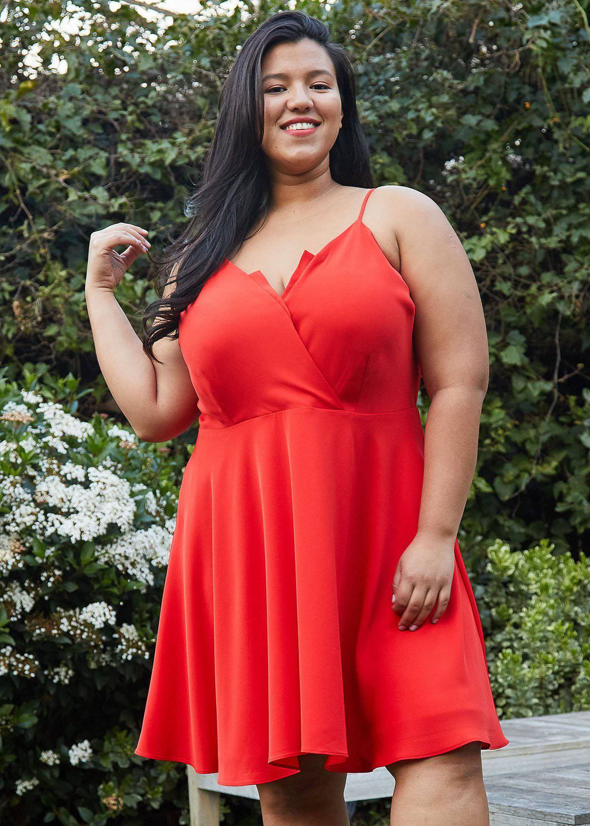 Plus Size V-neck Spaghetti Strap Cocktail Dress in Poppy Red by Shop at Konus - Image 6