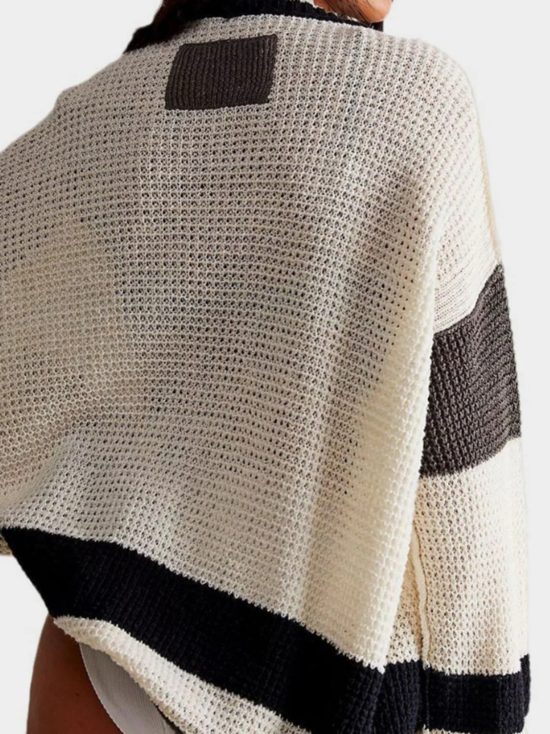 Pocketed Contrast V-Neck Long Sleeve Cardigan - Image 3