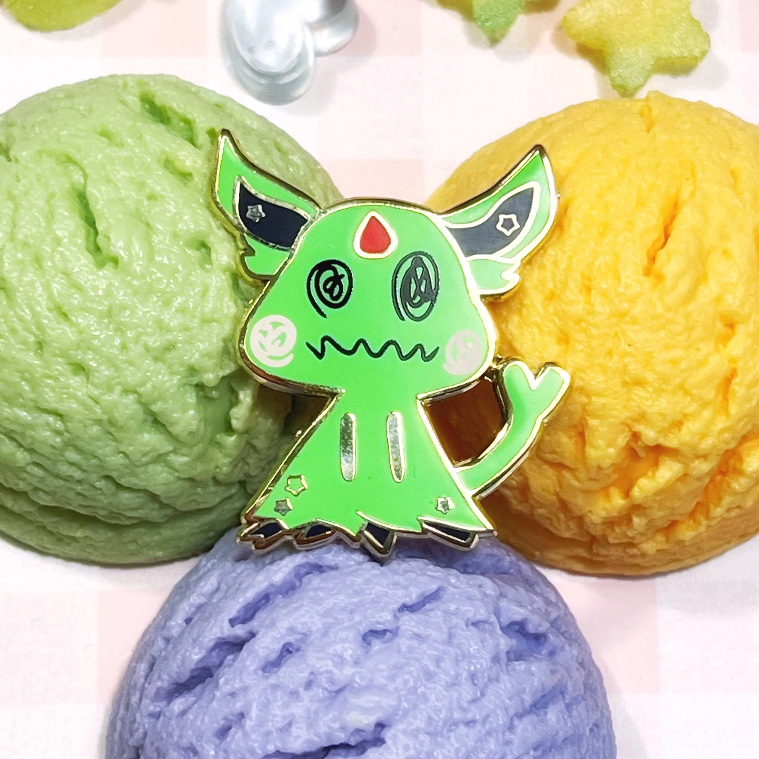 Pokemon: Mimikyu Shiny Espeon Enamel Pin - Image 2