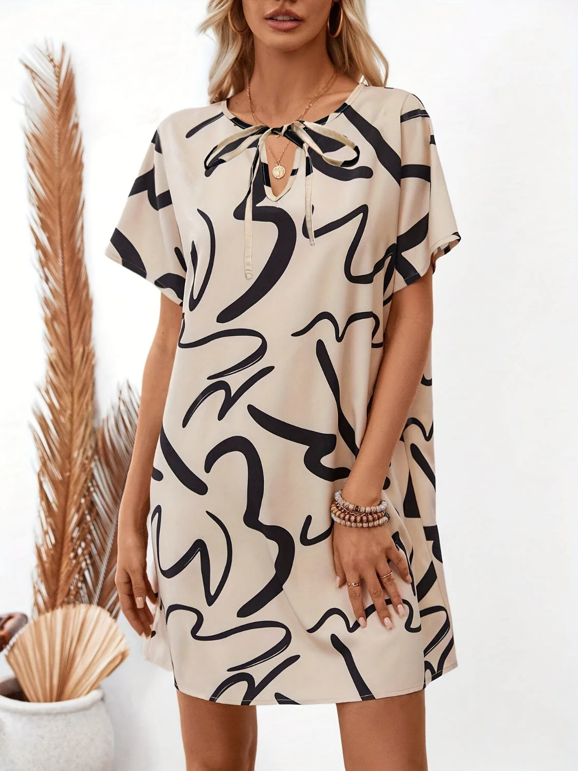 Printed Short Sleeve Mini Dress - Image 5