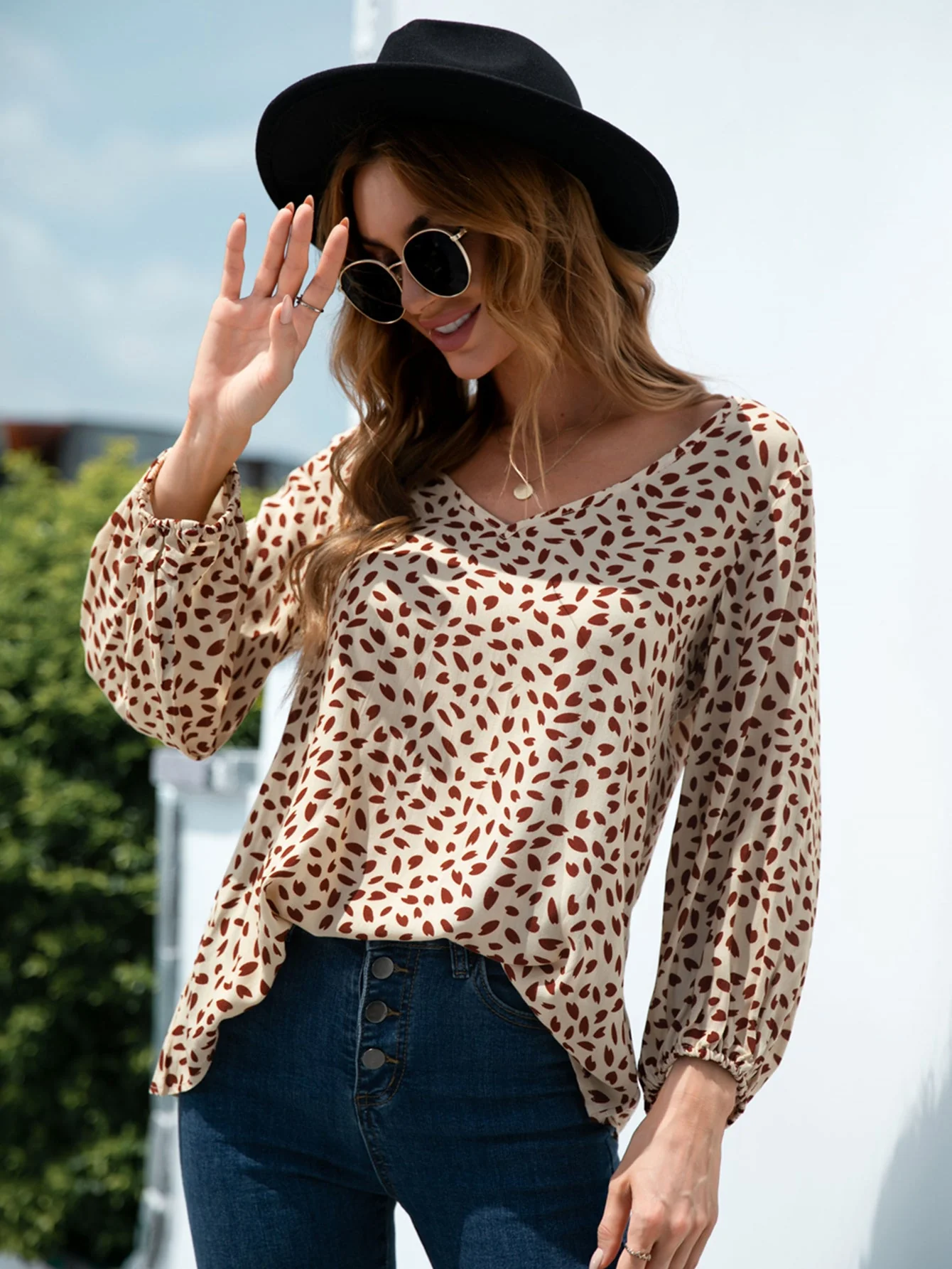 Printed V-Neck Balloon Sleeve Blouse - Image 7