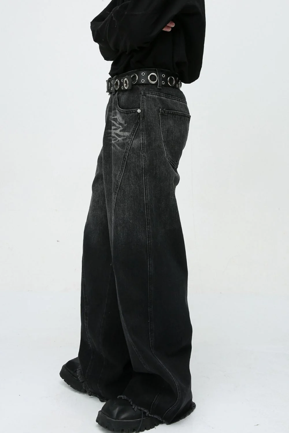 Raw Hem Jeans with Pockets - Image 4
