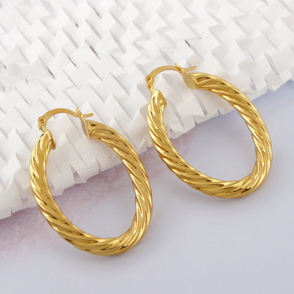 RMZ GOLD NYC 14k Gold Classic Oval Bamboo Hoop Earrings - Image 4