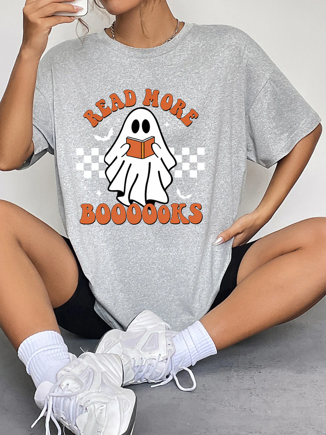 Round Neck Short Sleeve Ghost Graphic T-Shirt - Image 4