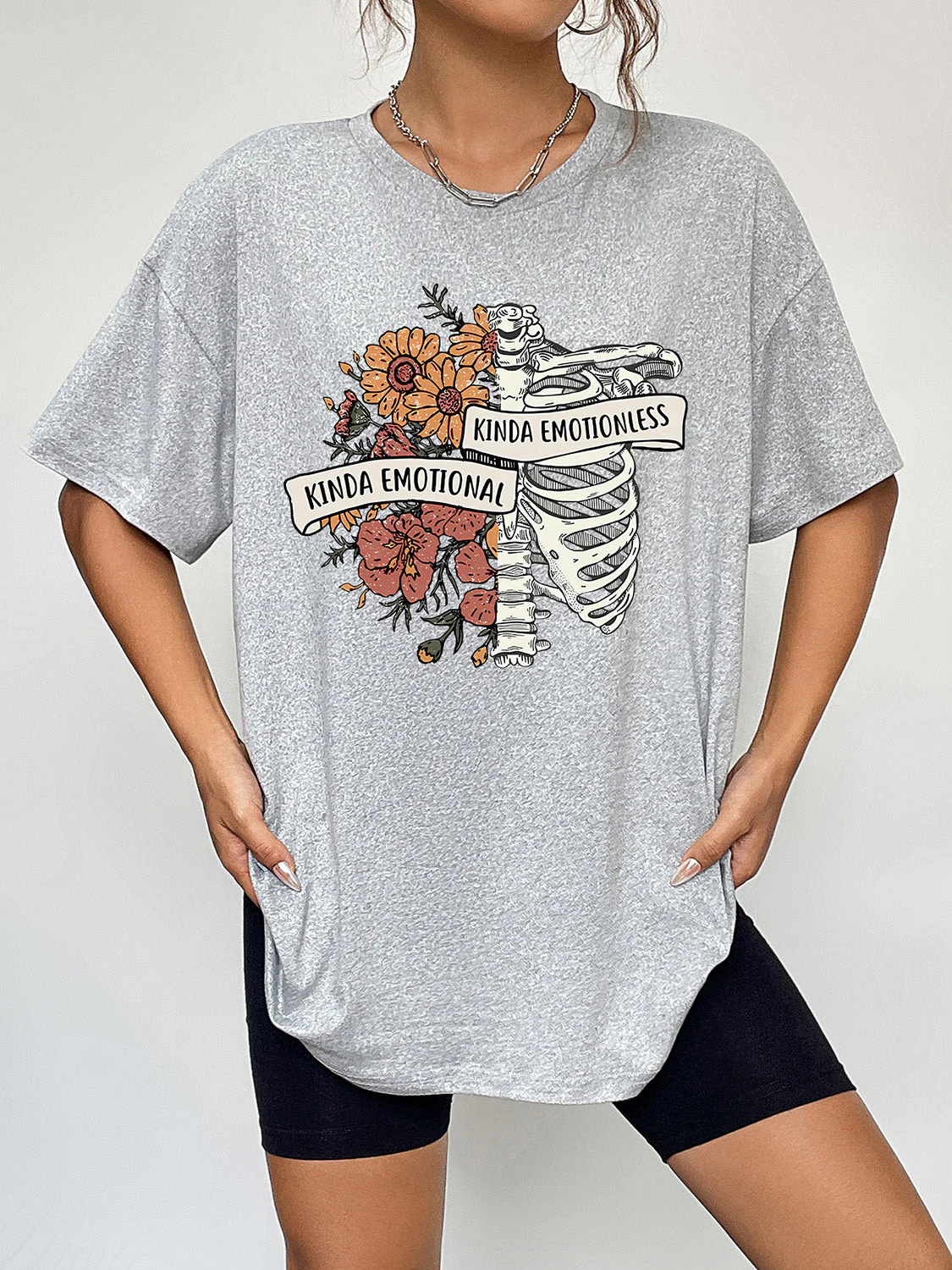 Round Neck Short Sleeve Graphic T-Shirt - Image 5