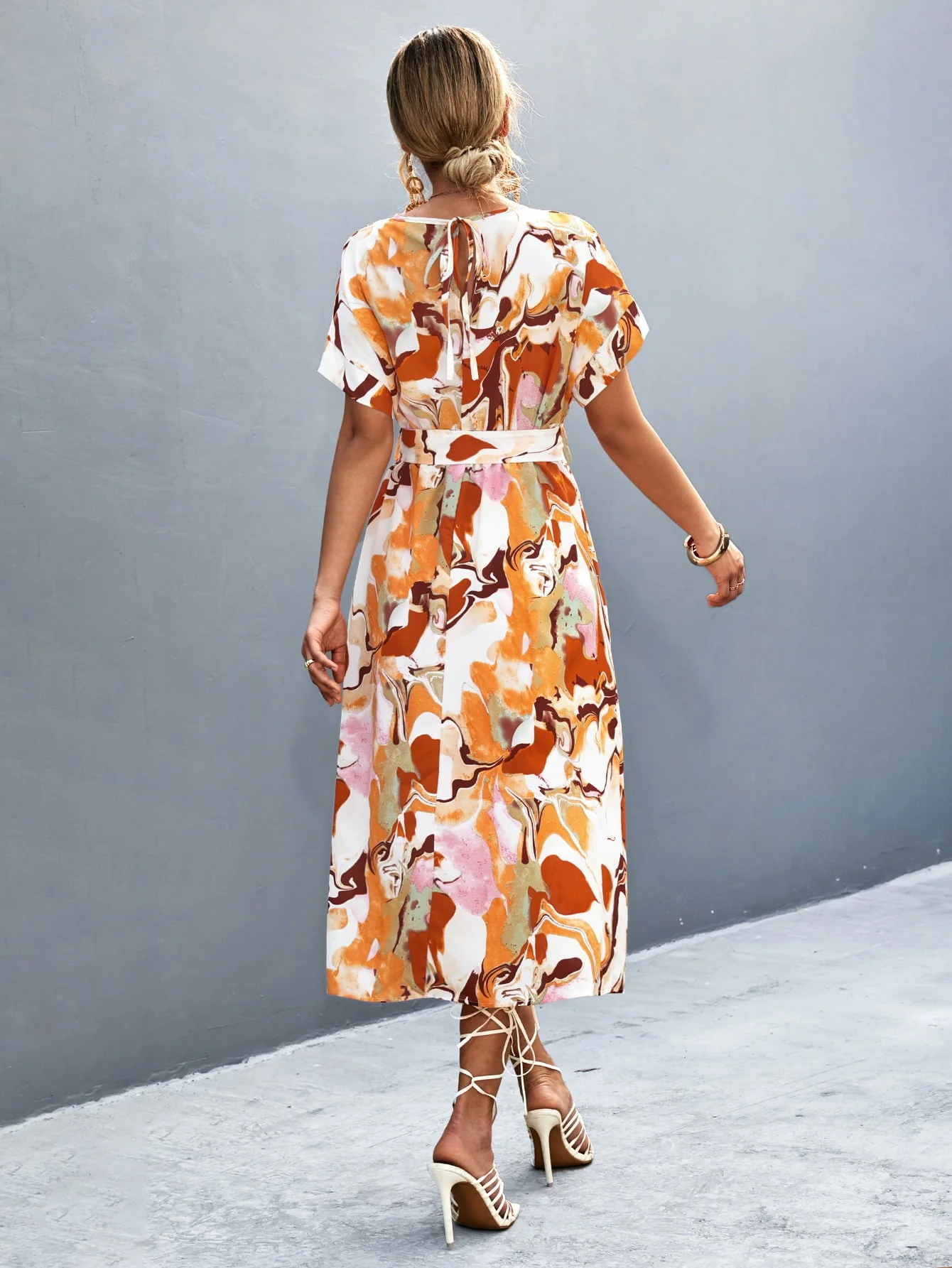 Round Neck Short Sleeve Tie Waist Midi Dress - Image 11