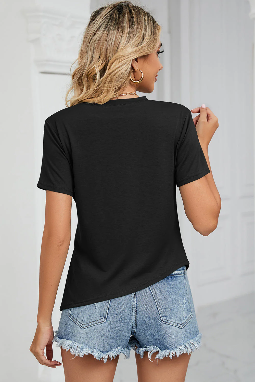 Ruched Round Neck Short Sleeve T-Shirt - Image 12