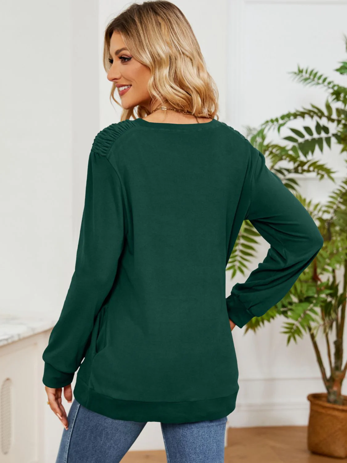 Ruched Shoulder Round Neck Long Sleeve Sweatshirt - Image 16