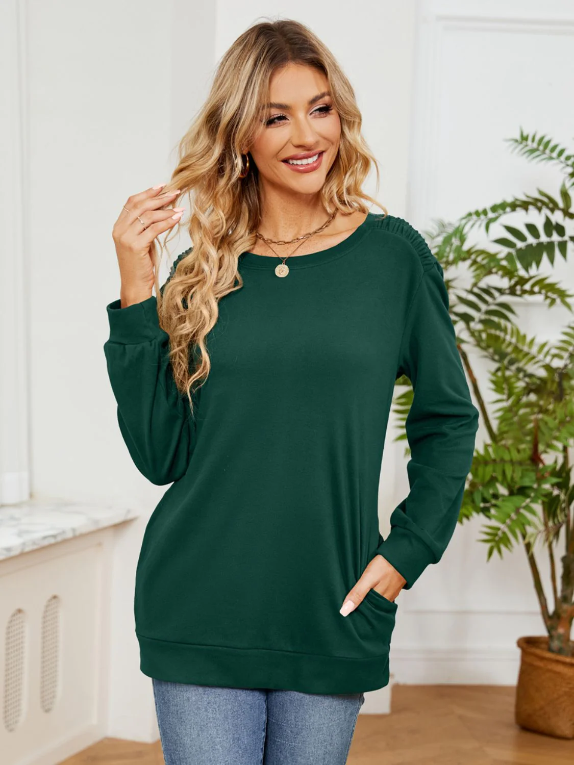Ruched Shoulder Round Neck Long Sleeve Sweatshirt - Image 17