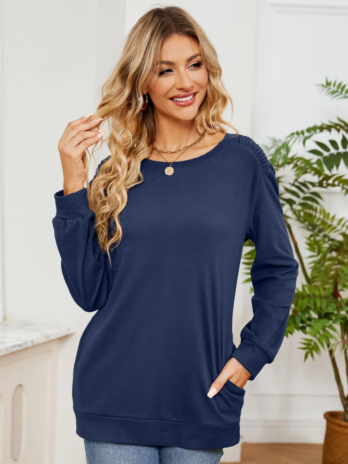 Ruched Shoulder Round Neck Long Sleeve Sweatshirt - Image 27