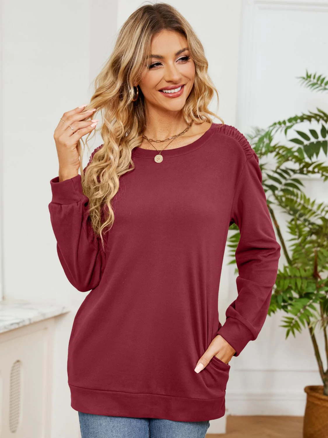 Ruched Shoulder Round Neck Long Sleeve Sweatshirt - Image 9