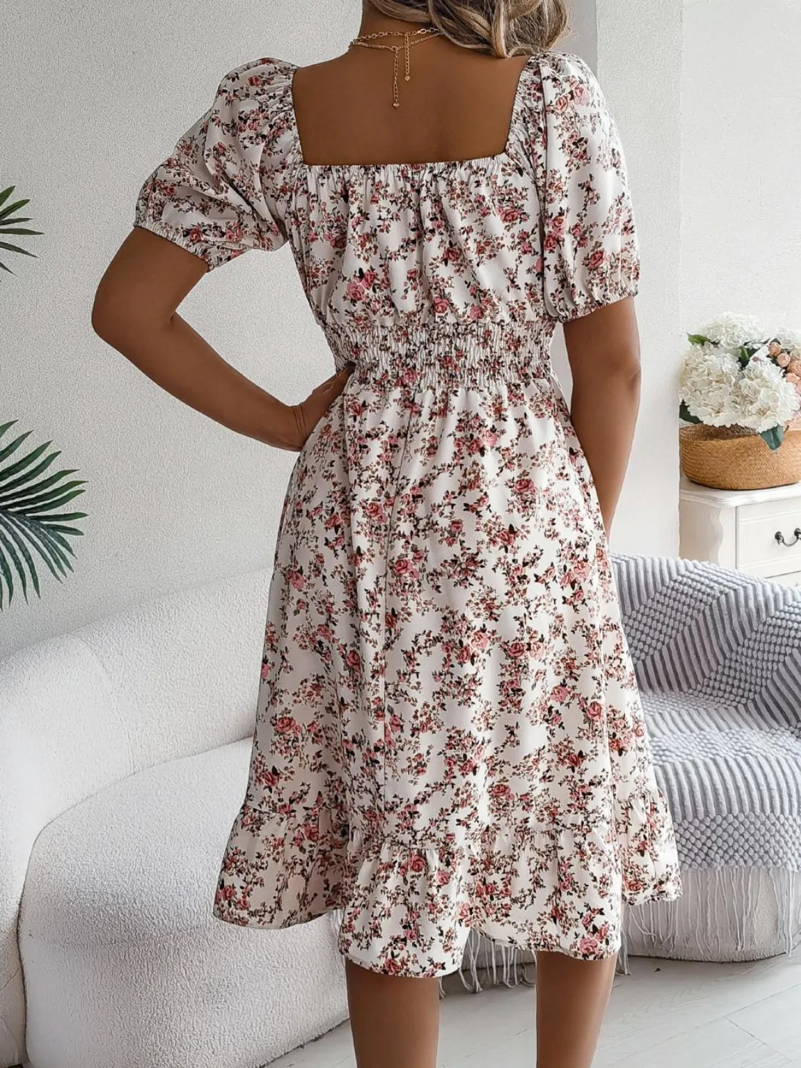 Ruffled Hem Floral Puff Sleeve Dress - Image 18