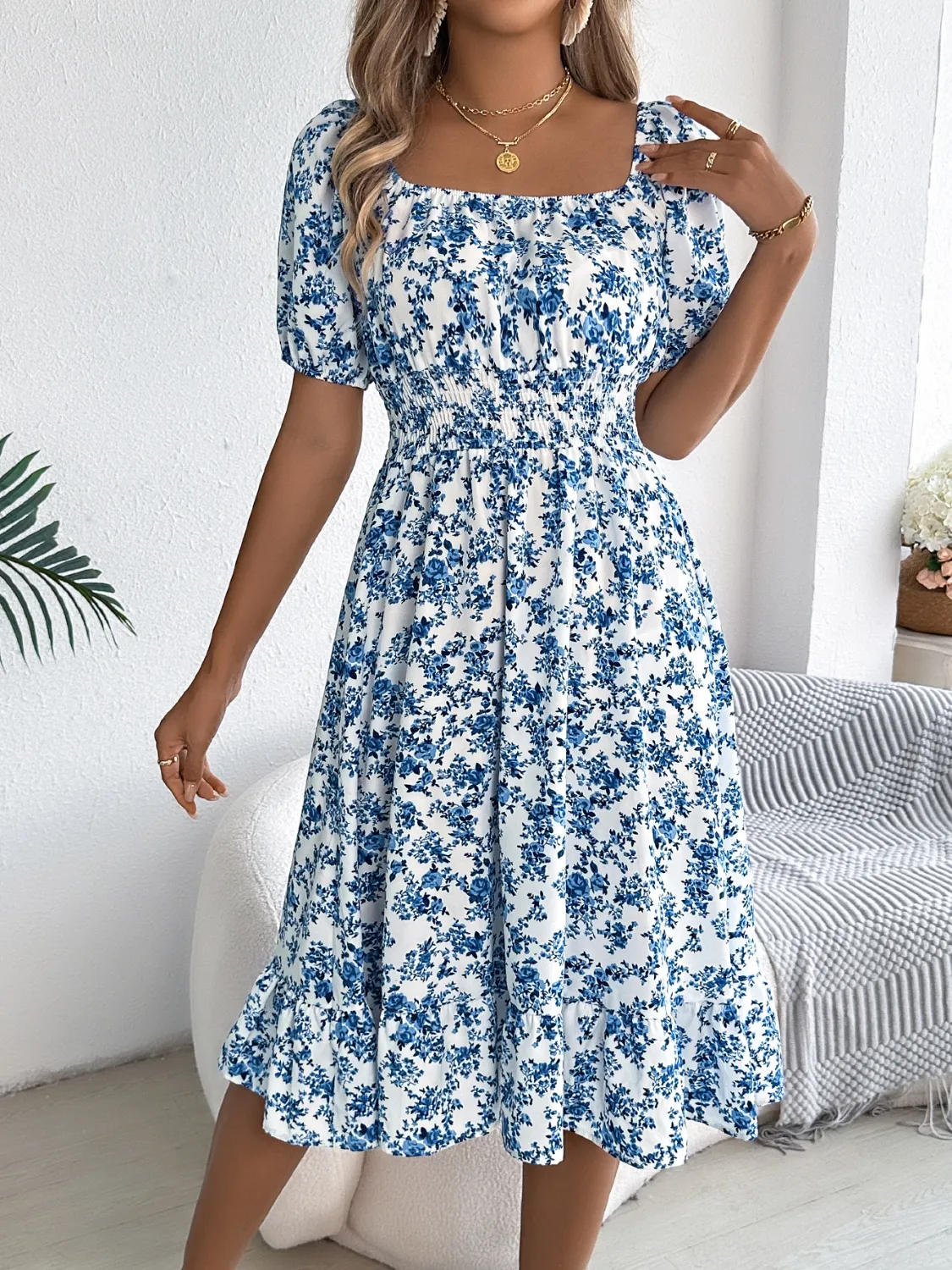 Ruffled Hem Floral Puff Sleeve Dress - Image 2