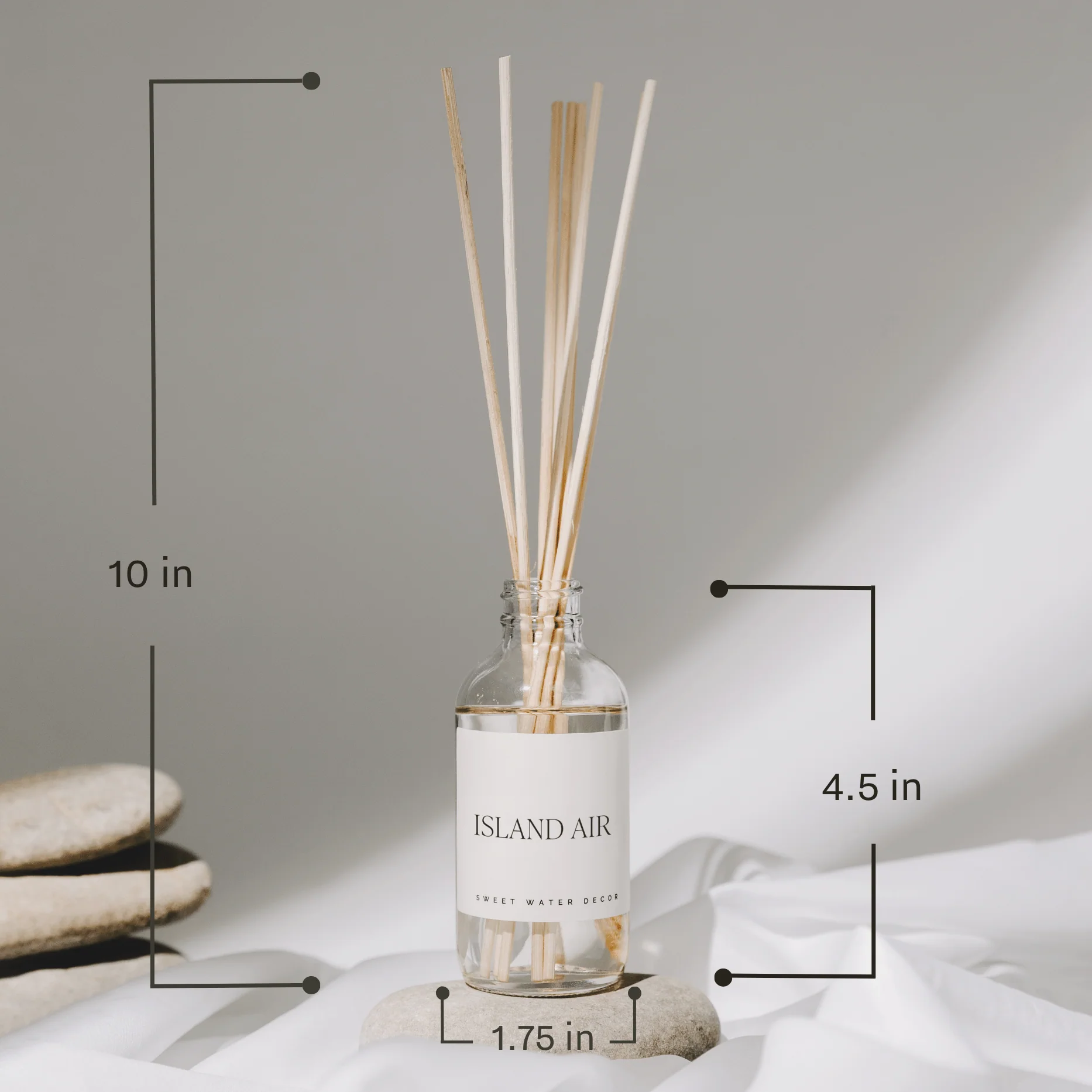 Salt and Sea Clear Reed Diffuser by Sweet Water Decor - Image 3