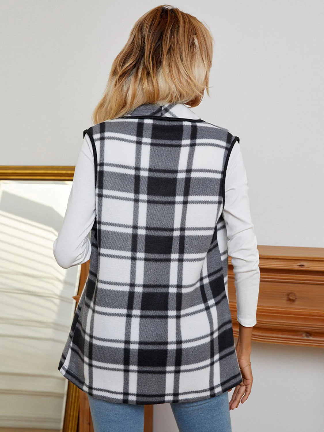 Shiny Plaid Open Front Vest - Image 2