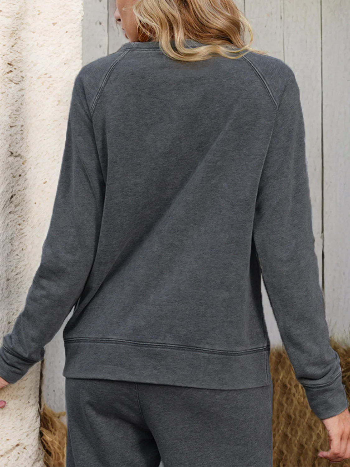 Shiny Round Neck Long Sleeve Sweatshirt - Image 9