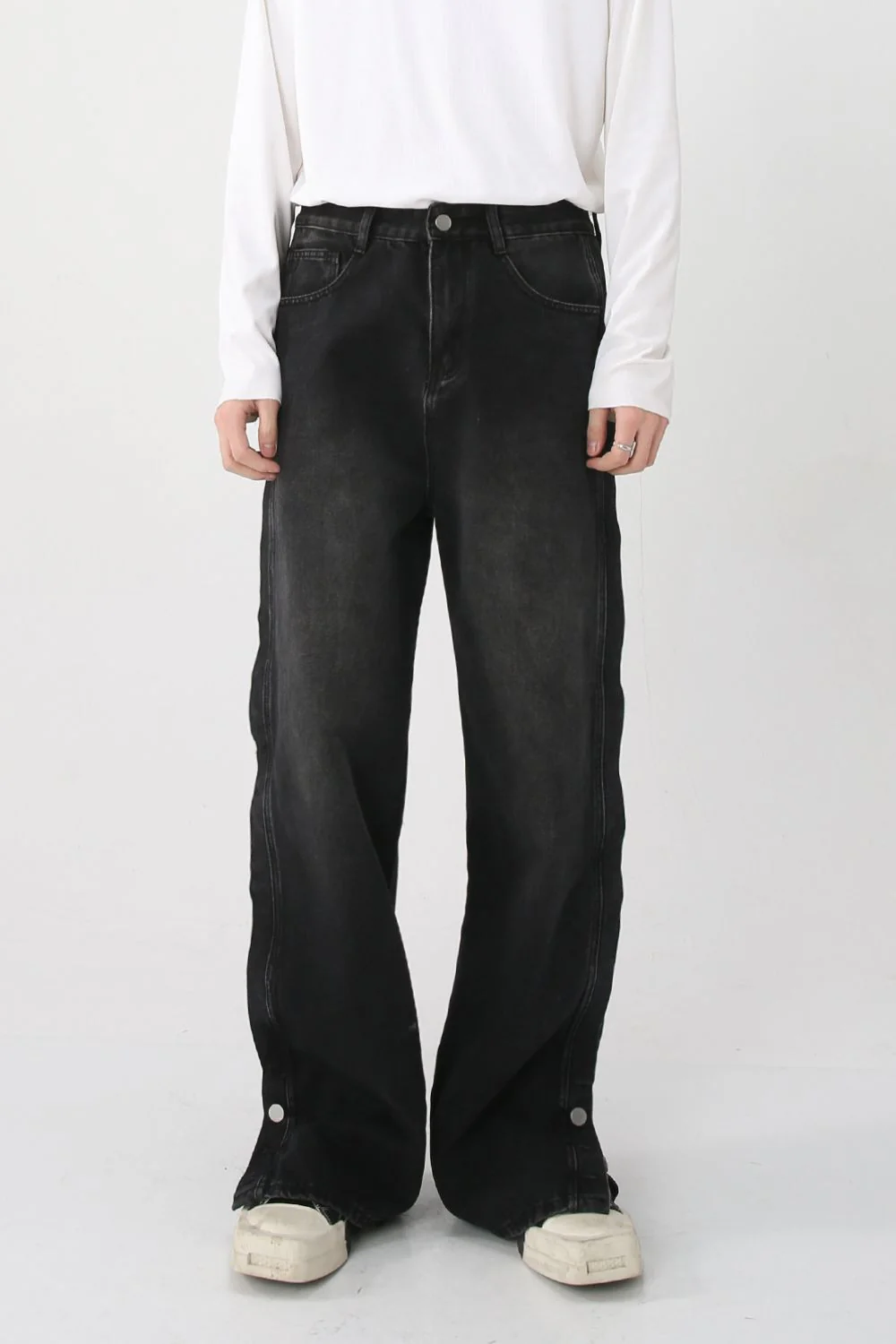 Side Slit Baggy Jeans with Pockets - Image 3